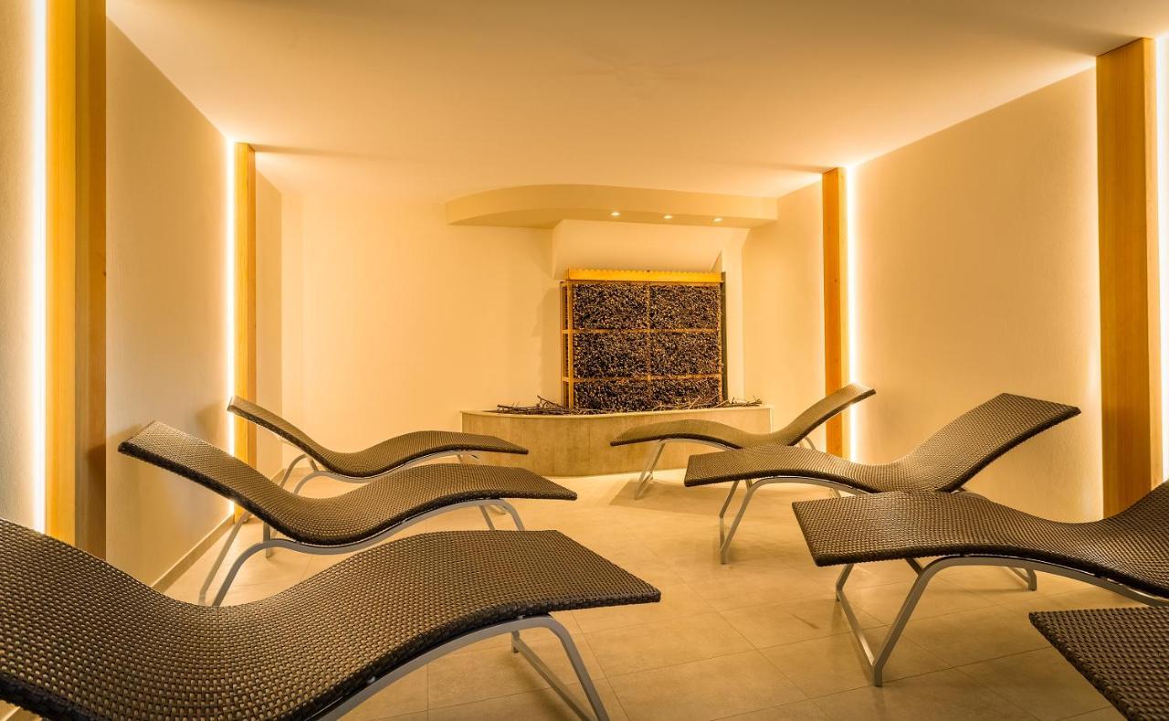 Ringhotel Warnemuender Hof Росток Экстерьер фото