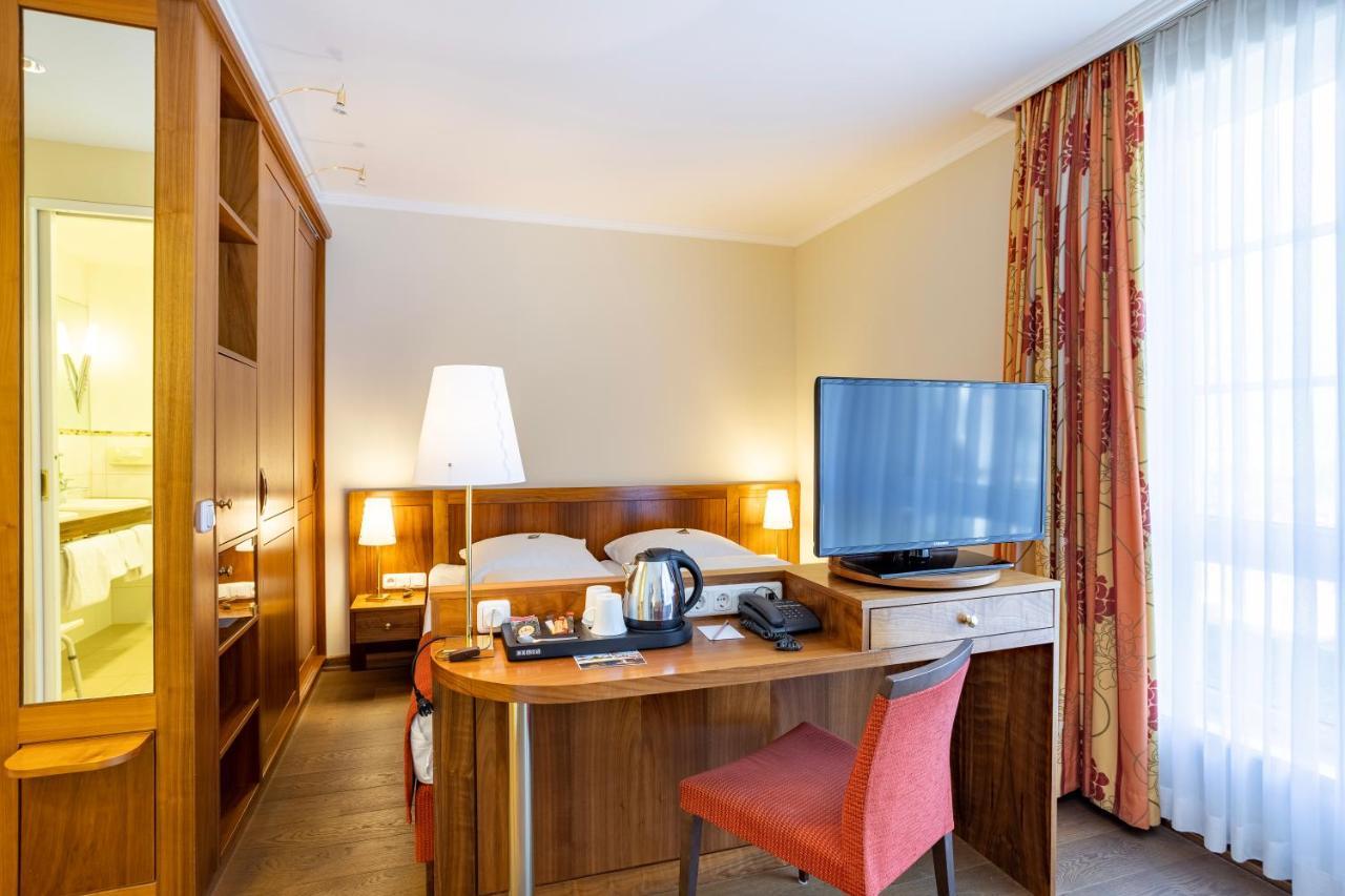 Ringhotel Warnemuender Hof Росток Экстерьер фото