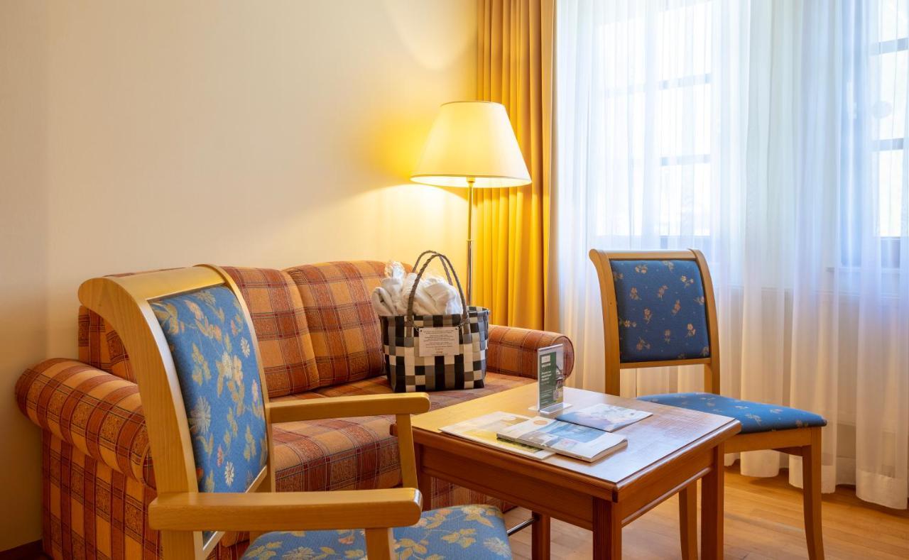 Ringhotel Warnemuender Hof Росток Экстерьер фото