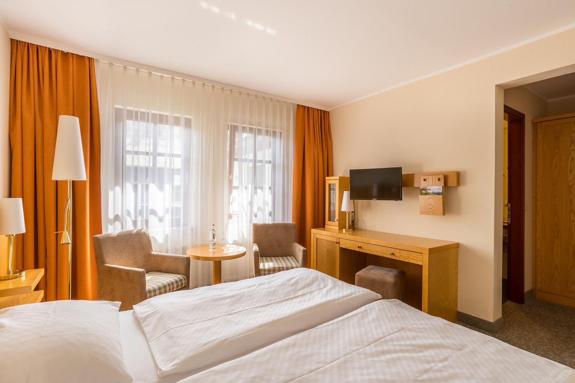 Ringhotel Warnemuender Hof Росток Экстерьер фото