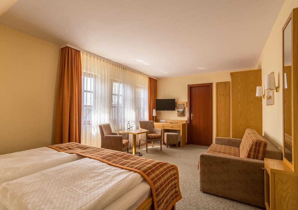 Ringhotel Warnemuender Hof Росток Экстерьер фото