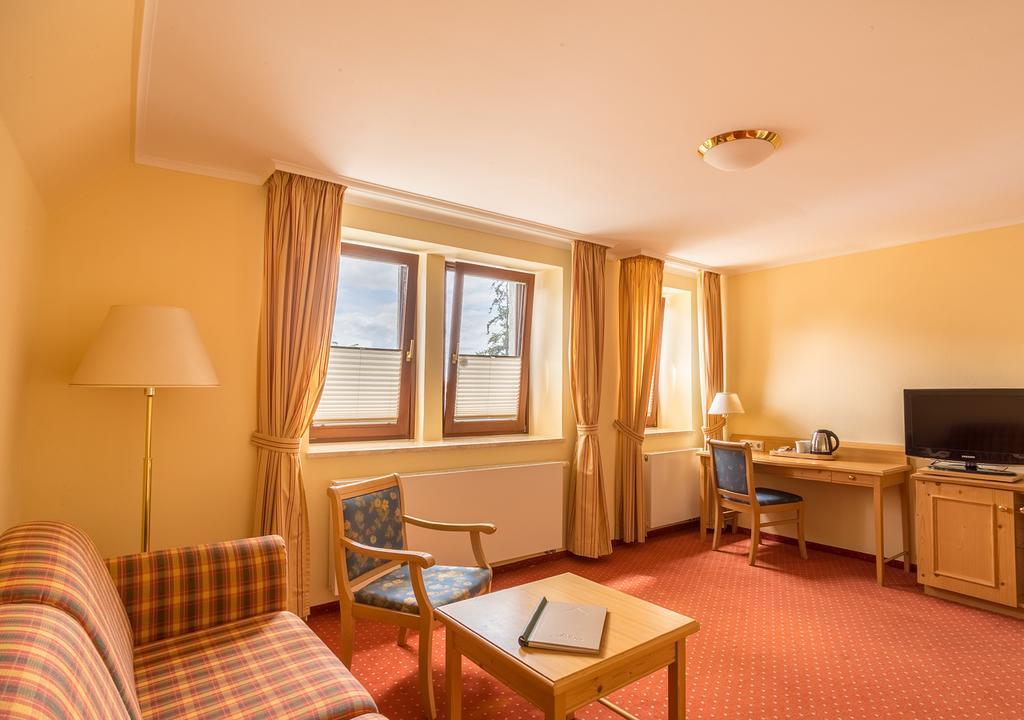 Ringhotel Warnemuender Hof Росток Экстерьер фото