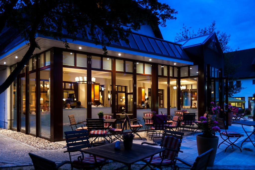 Ringhotel Warnemuender Hof Росток Экстерьер фото